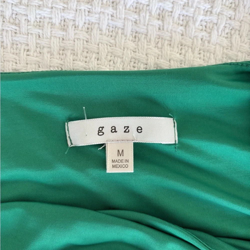 Chic Green Midi Dress with Flowy Skirt and Sleeveless Design - Picture 5 of 5